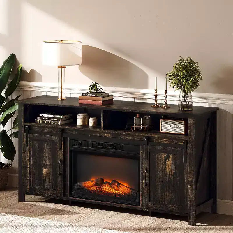 Meuble TV de cheminée avec porte de grange coulissante pour téléviseur de 70 pouces, meuble de divertissement style ferme avec cheminée de 23 pouces