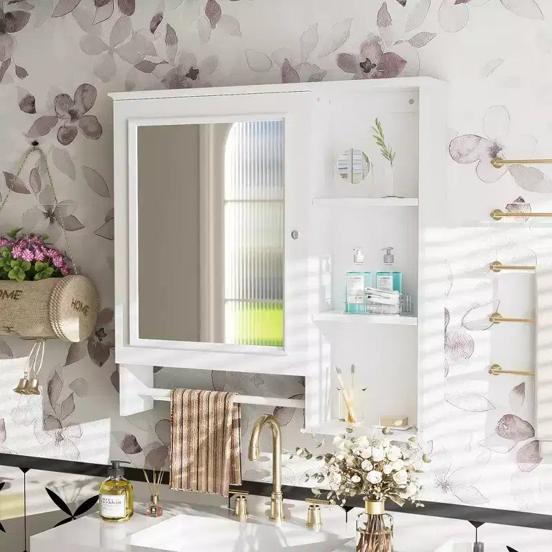 Armoire de toilette murale, armoire à pharmacie avec grande porte miroir, étagères réglables et trois niveaux de rangement ouverts