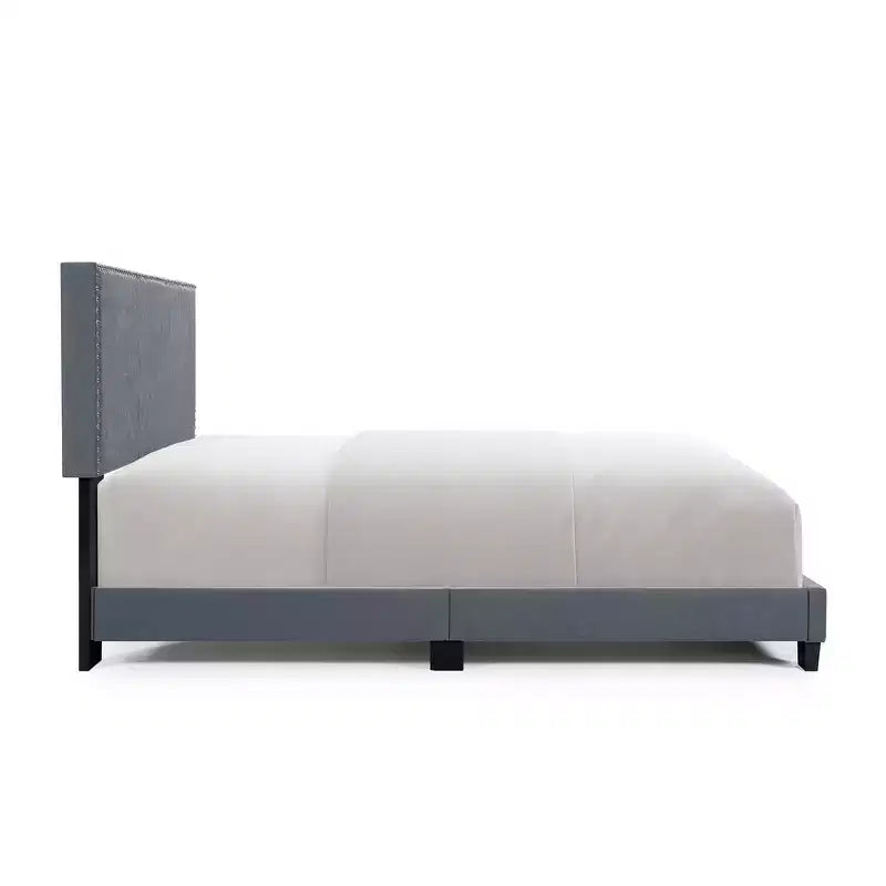 Cadre de lit Queen/Full pour chambre principale avec tête de lit capitonnée et garniture cloutée, lit plateforme moderne, aucun sommier tapissier requis
