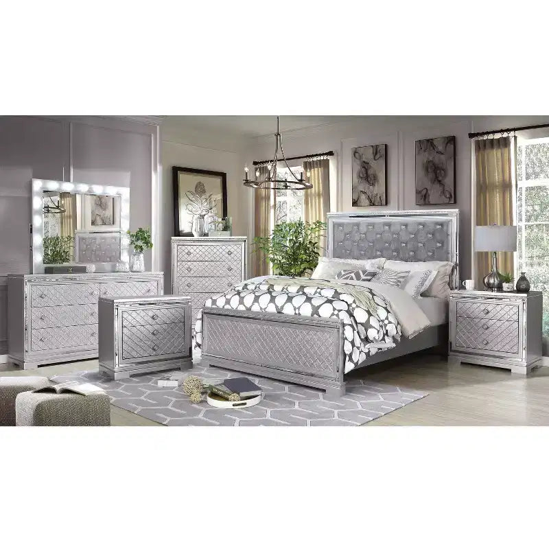 Ensemble de chambre 6 pièces lit California King Argent/Gris : Design glamour, bordures miroir, capitonné