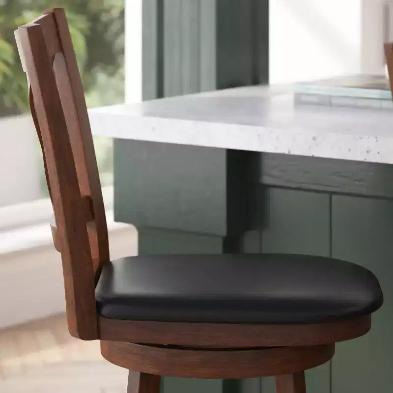 Tabouret de bar 24" pivotant en bois avec dossier en croix, hauteur comptoir, assise rembourrée et repose-pieds intégré